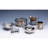 Collection of silver and silver plated ware consisting of: an unmarked white metal (possibly