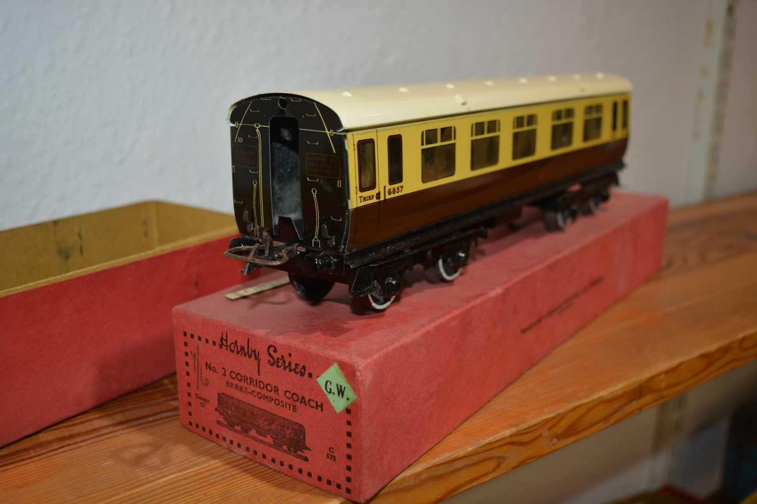 Collection of Hornby 00 gauge track, boxed carriages, tenders etcCondition report: At present, there - Image 25 of 32