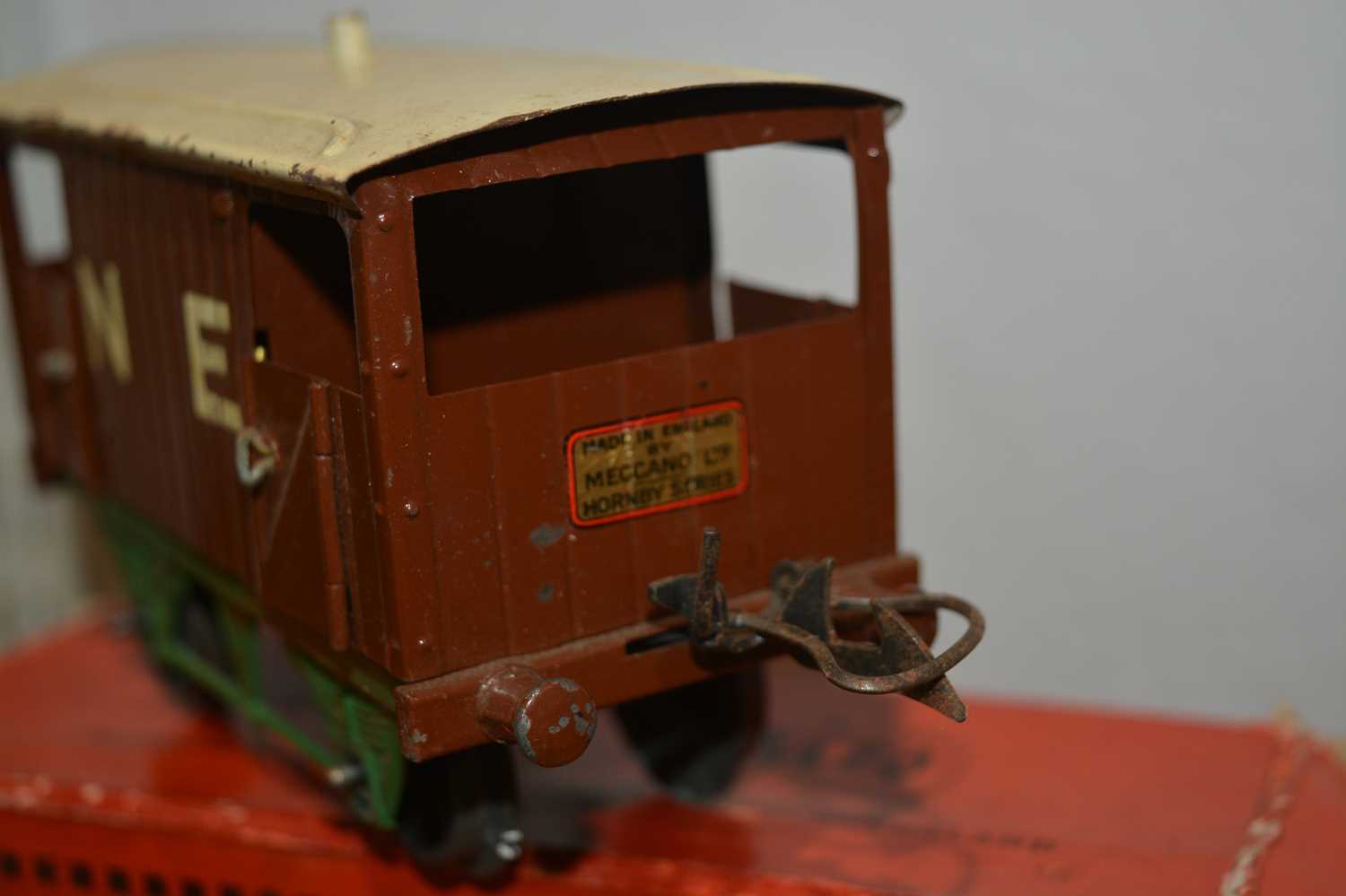 Collection of Hornby 00 gauge track, boxed carriages, tenders etcCondition report: At present, there - Image 7 of 32