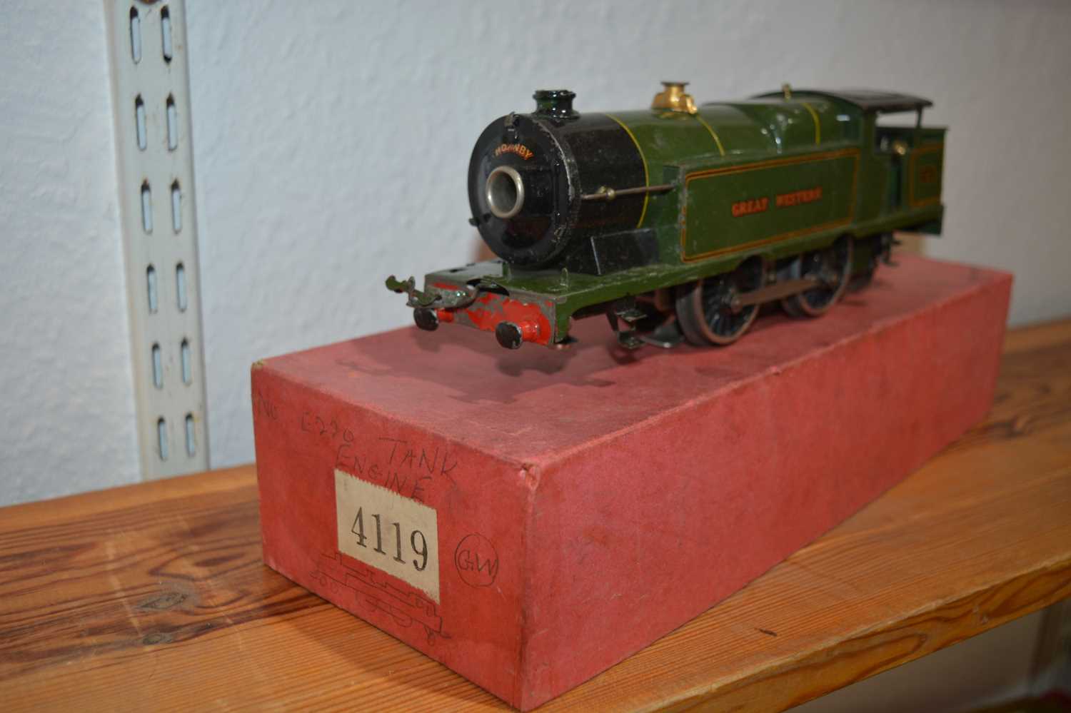 Collection of Hornby 00 gauge track, boxed carriages, tenders etcCondition report: At present, there - Image 30 of 32