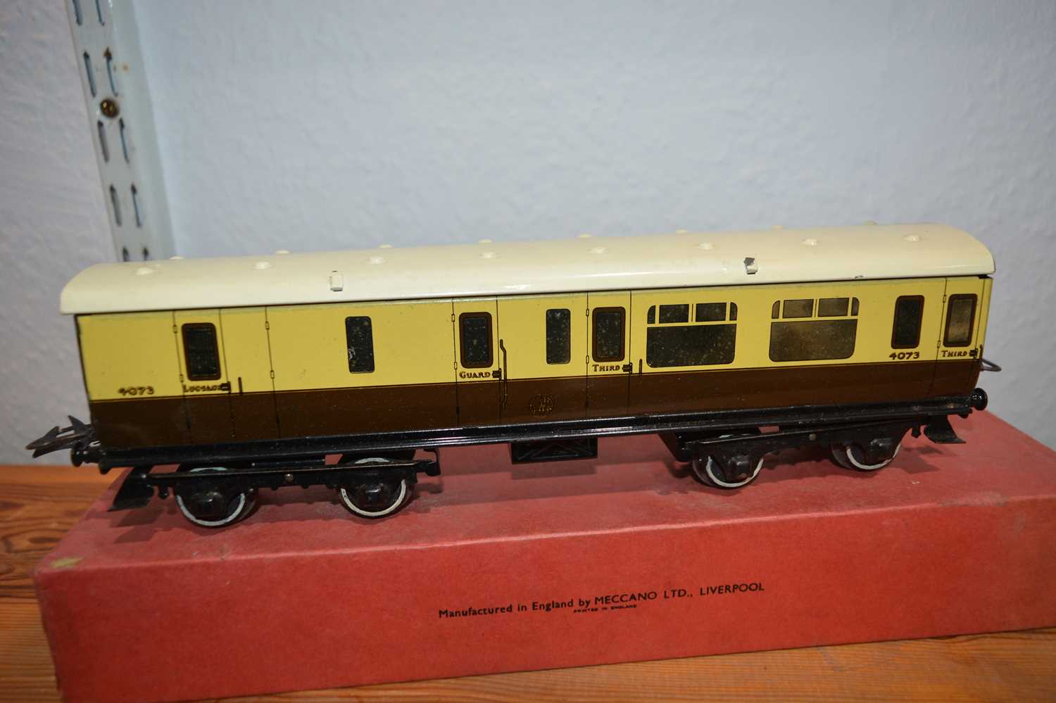 Collection of Hornby 00 gauge track, boxed carriages, tenders etcCondition report: At present, there - Image 32 of 32