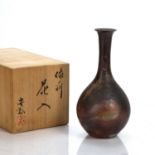 Yasuhiro Ishida (Contemporary) Japanese studio pottery bottle vase, incised signature to the base,