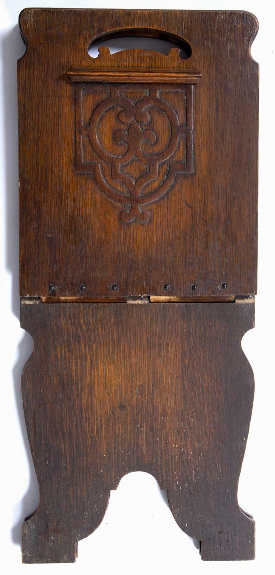 Folding carved oak book rest circa 1930, 72cm x 31cmAt present, there is no condition report - Bild 3 aus 3