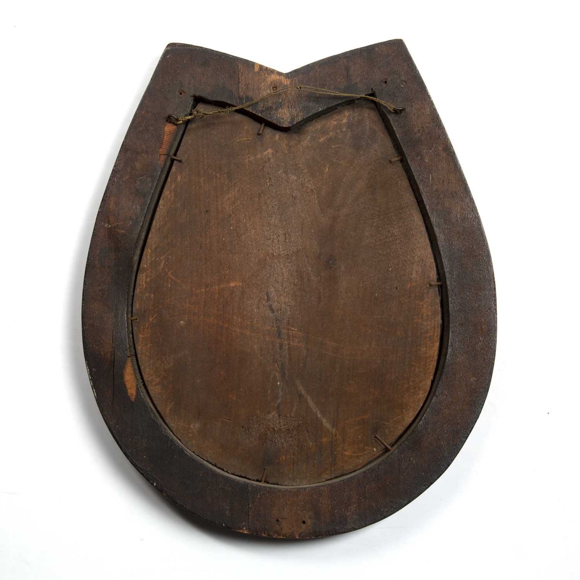 Oak framed horse shoe mirror Late 19th/early 20th Century, with bevelled edge mirror plate, 37cm - Bild 2 aus 2