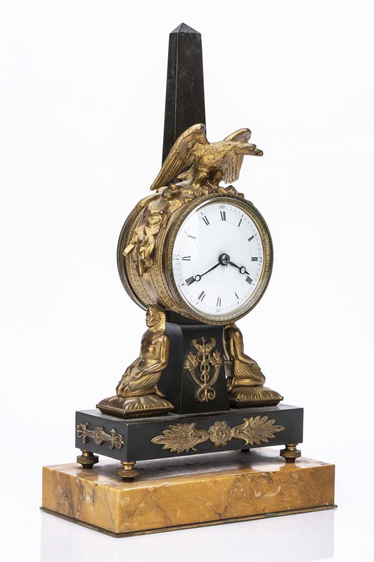 Egyptian Revival Continental mantel clock late 19th Century, in the form of an obelisk with ormolu - Image 3 of 3