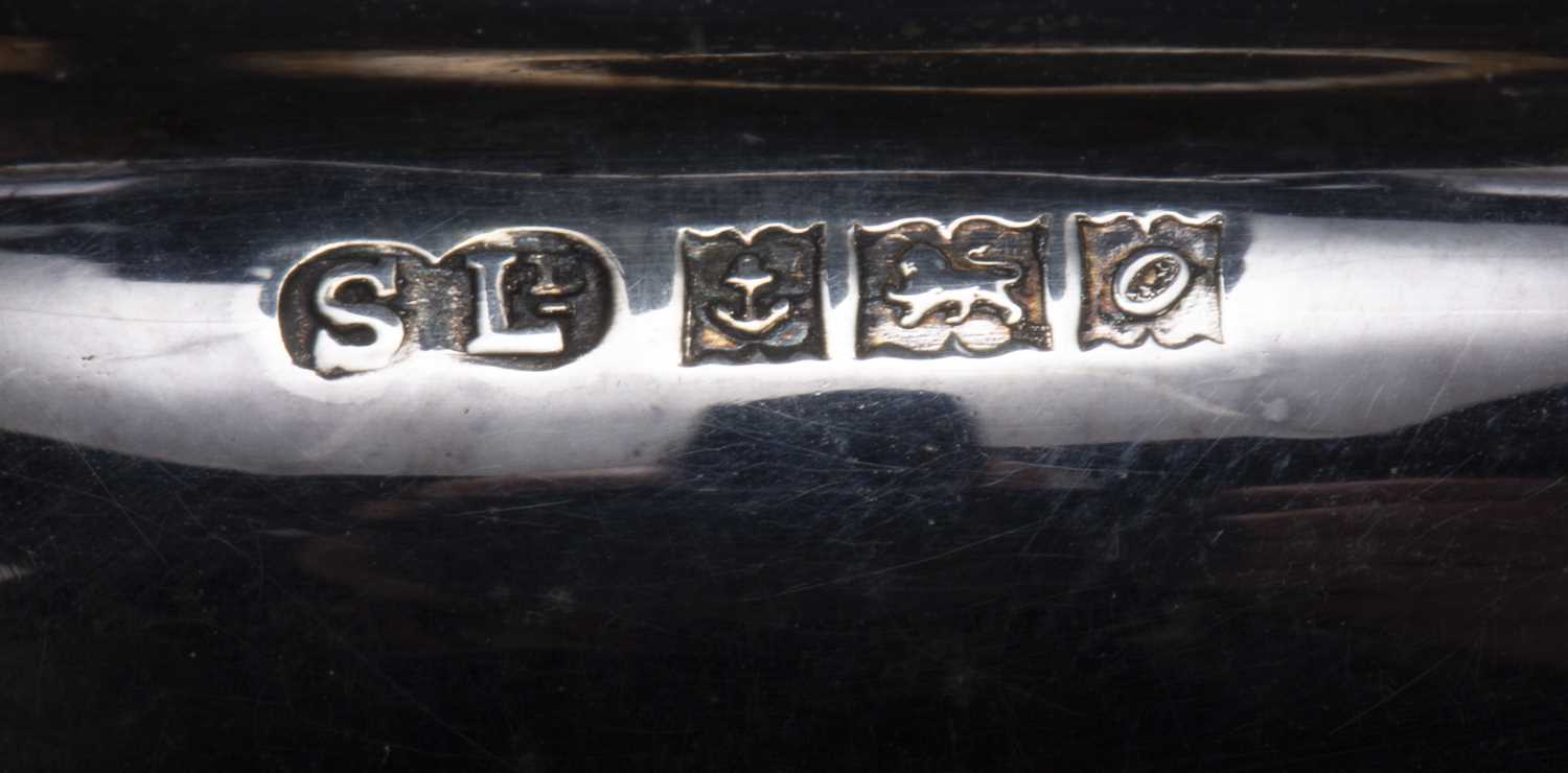 Collection of pieces consisting of: a silver vesta case, bearing marks for William Neale, Chester, - Image 4 of 4