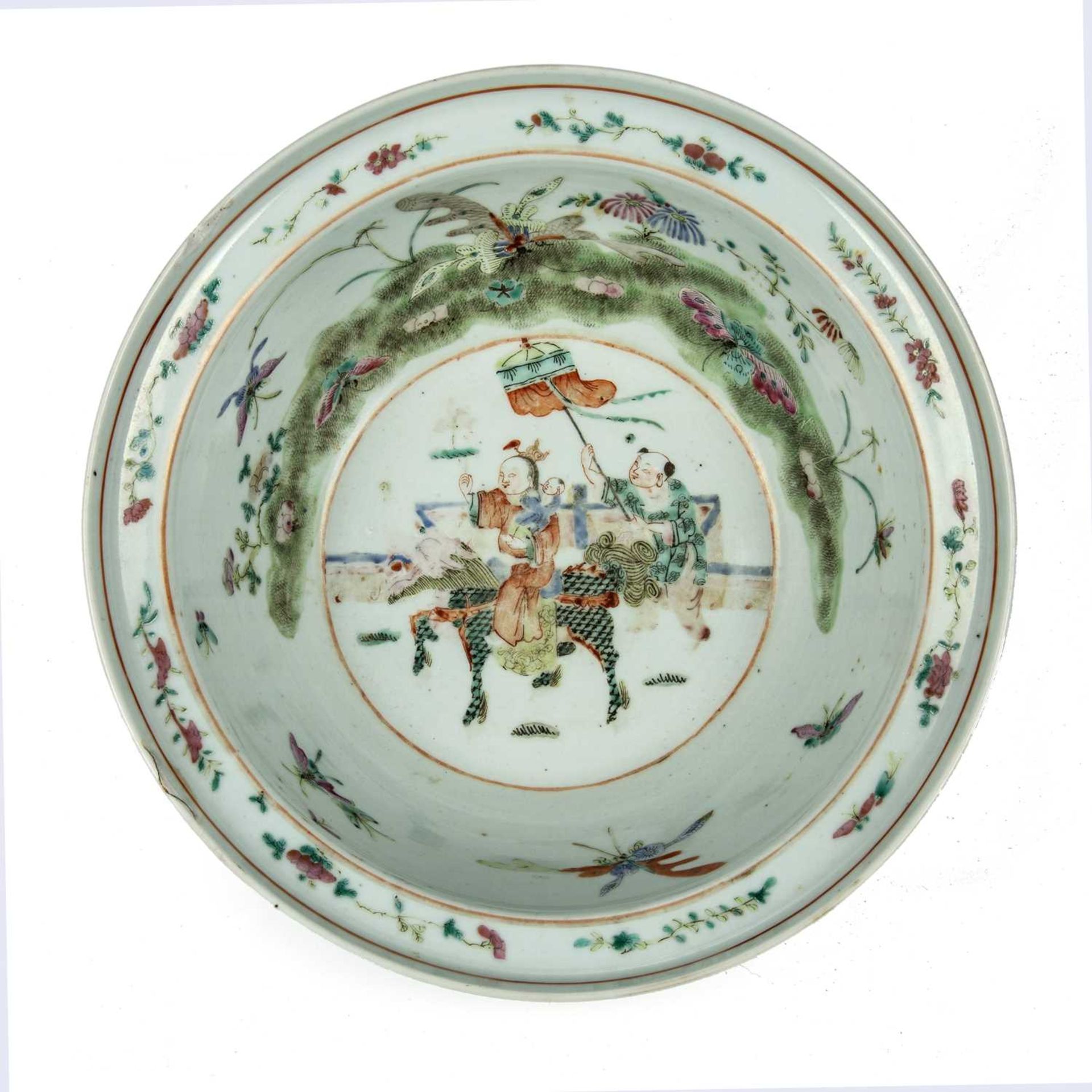 Famille rose bowl Chinese, late 19th/early 20th Century, decorated figures on horseback, and