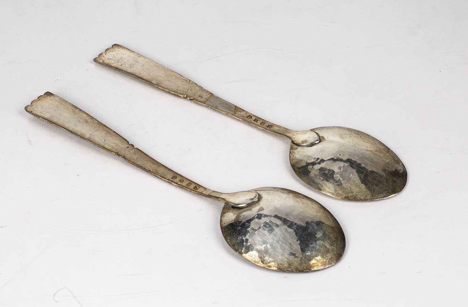 Alan Vernon Knight (1911-1995) Pair of silver serving spoons, bearing marks for Alan Knight (AK), - Image 2 of 4