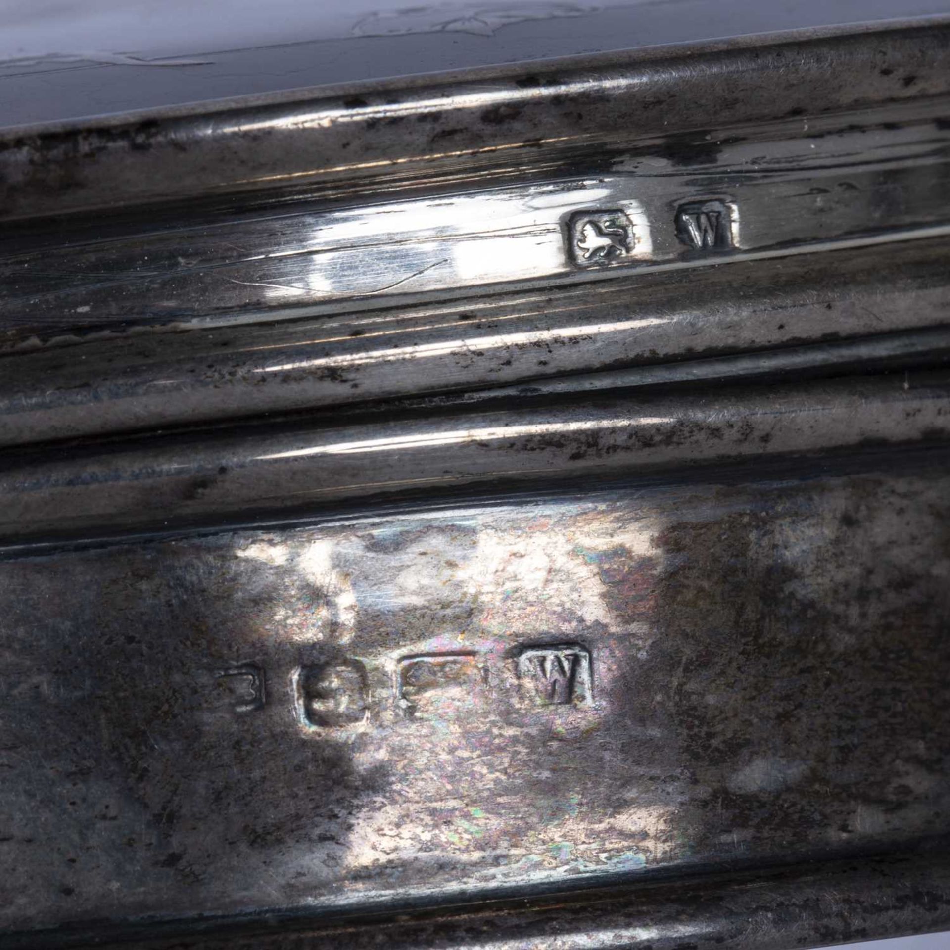 Silver and pique box with circular tortoiseshell inset top, bearing marks for Birmingham, - Image 6 of 6