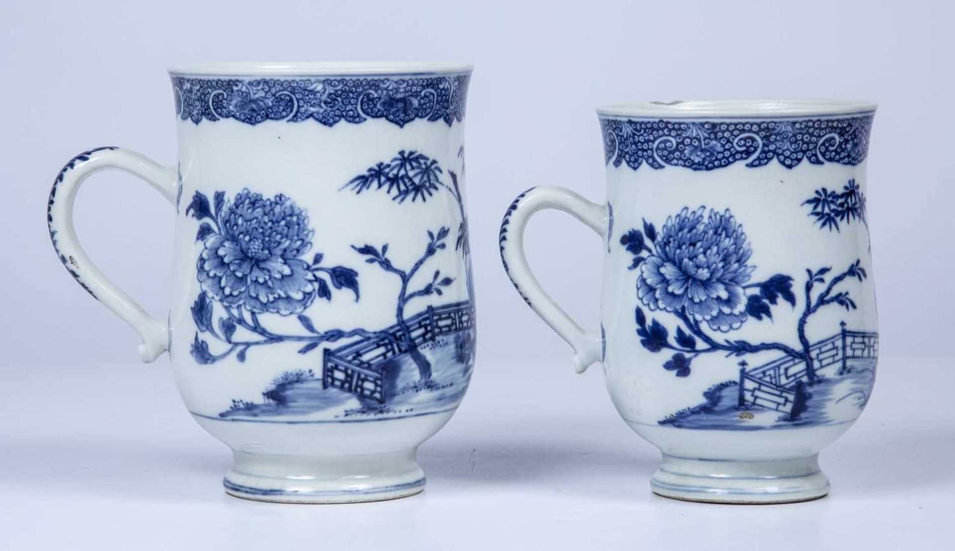 Two English blue transfer mugs late 18th Century, probably Worcester, each decorated with a fence - Image 2 of 4