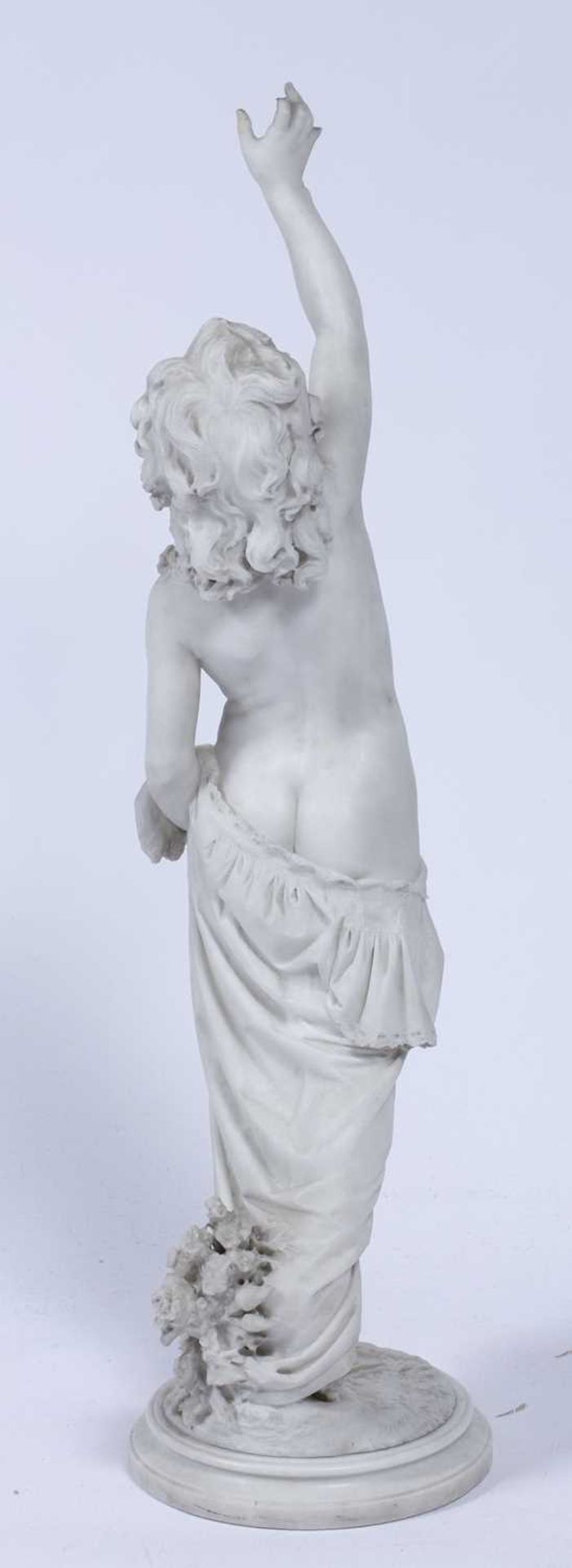 Donato Barcaglia (1849-1930) Marble sculpture of a young girl with her hand raised, on a circular - Image 4 of 6