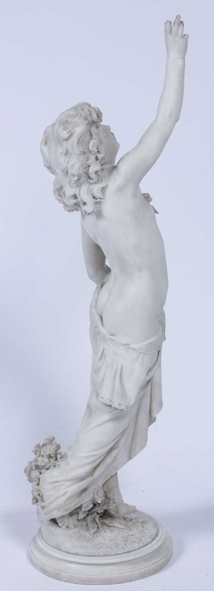 Donato Barcaglia (1849-1930) Marble sculpture of a young girl with her hand raised, on a circular - Image 3 of 6