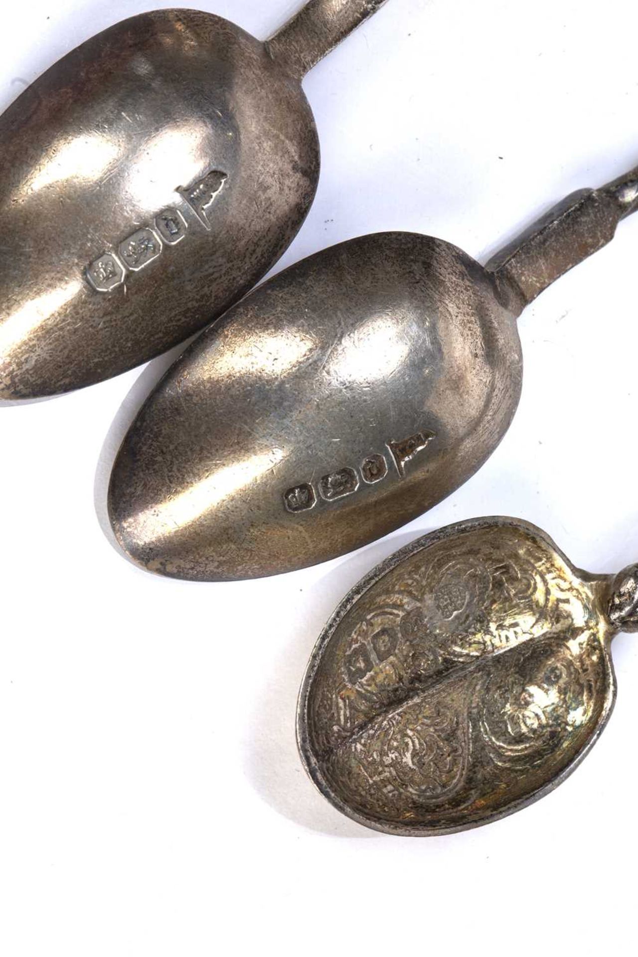 Collection of silver to include: a pair of silver quaichs, bearing marks for Brook & Son, Edinburgh, - Bild 2 aus 3