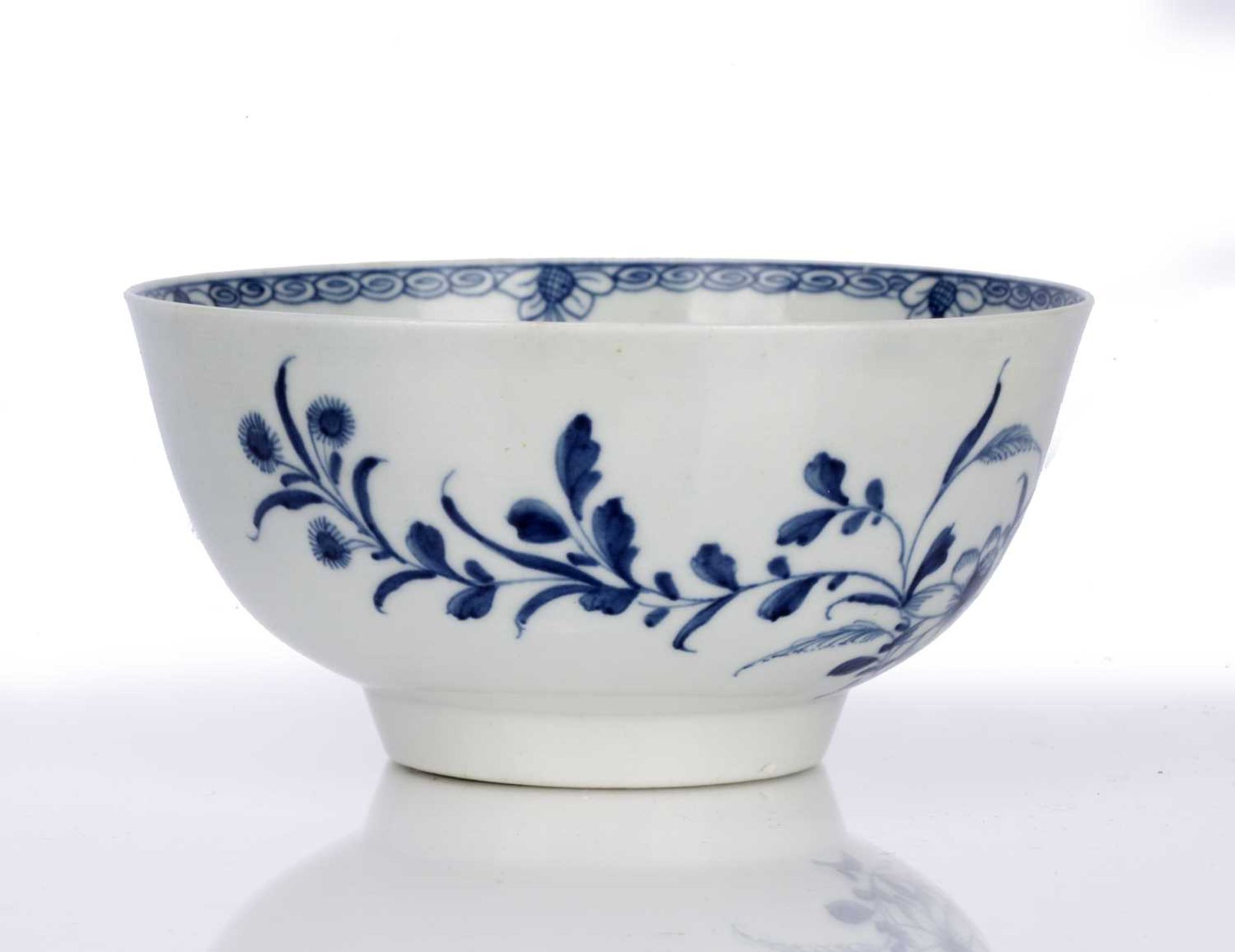 Worcester bowl circa 1758, decorated with Heron on a Floral Spray pattern, with workman's mark to - Image 2 of 4