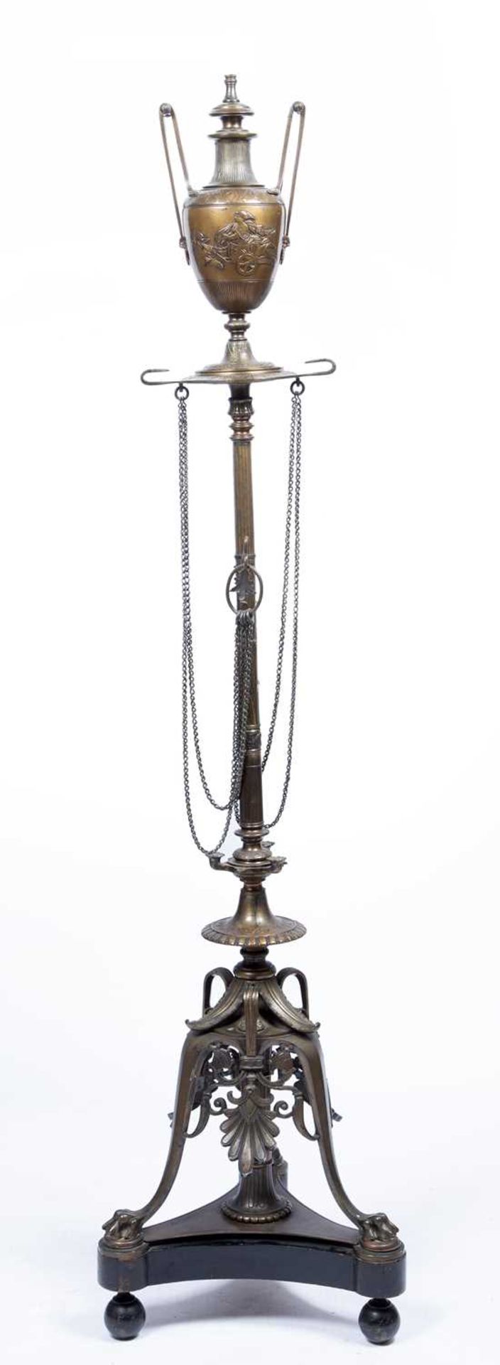 Bronzed colour metal Standard lamp in the Neo-Classical style, with urn and other Pompeiian style - Bild 2 aus 2