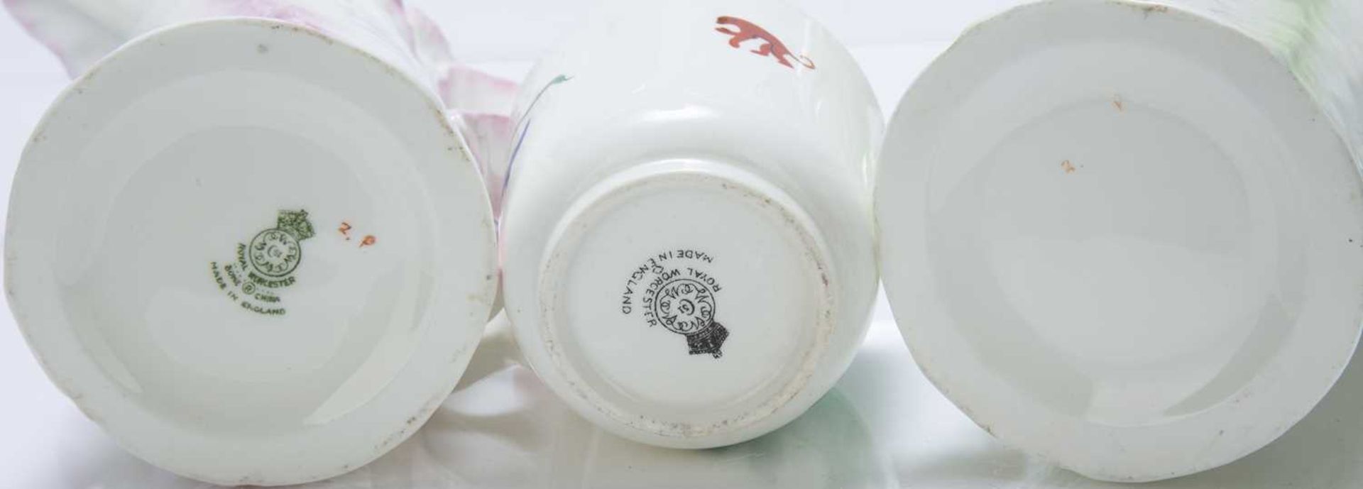 Royal Worcester collection of porcelain consisting of: P. Platt urn vase decorated with fruit, - Image 4 of 6