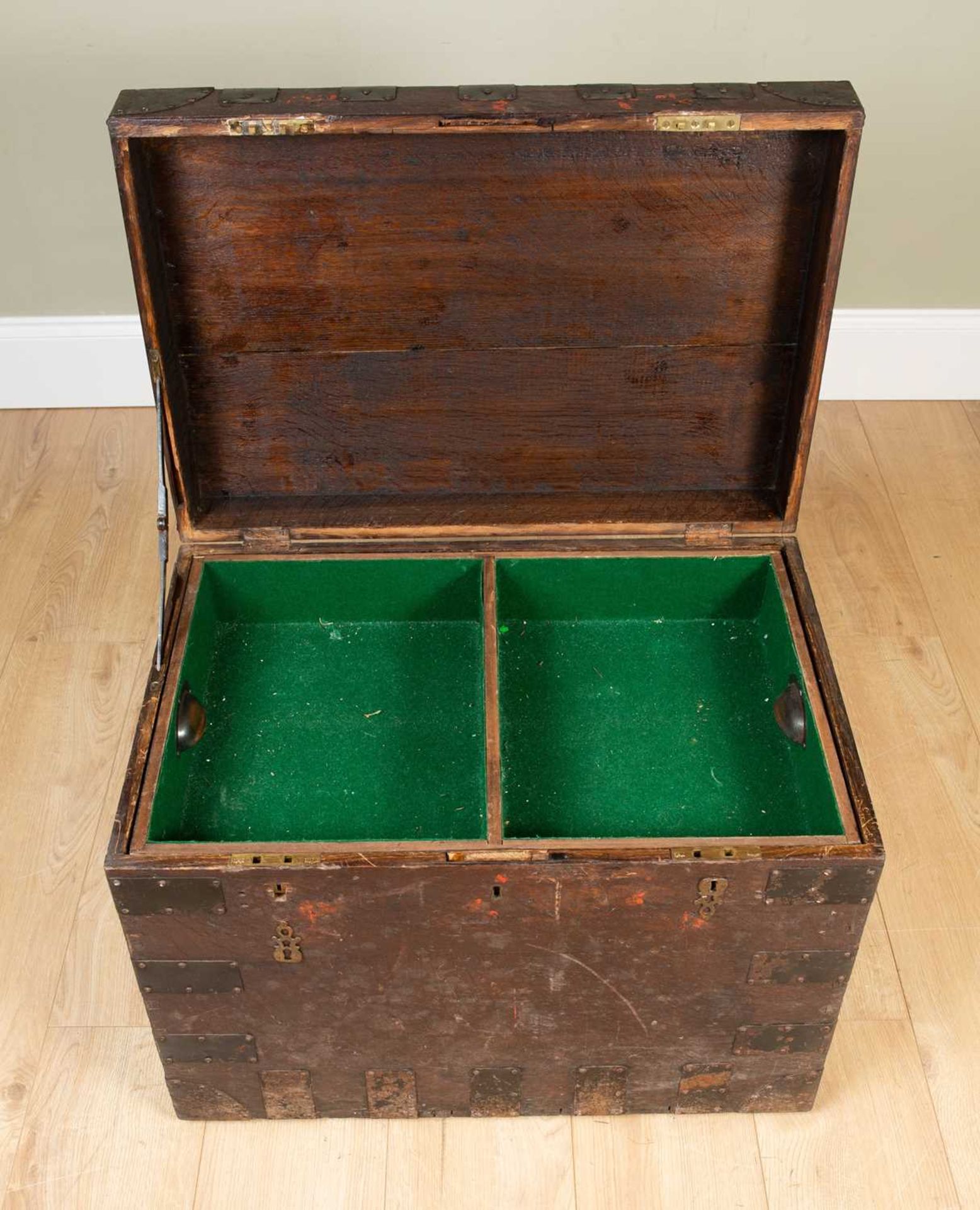 An antique oak iron-bound oak silver chest with carrying handles to the side, the baize lined - Image 3 of 4