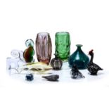 Collection of glassware comprising of: Paul Miller for Langham glass animals, Sklo glass vase and