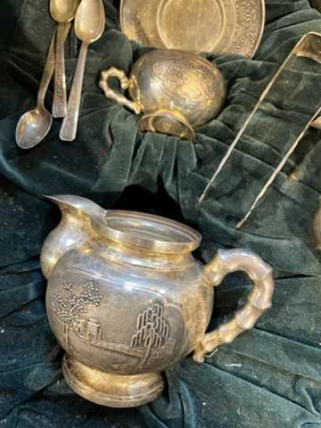 An extensive Vietnamese silver tea service, relief decorated and engraved with landscape - Image 8 of 10