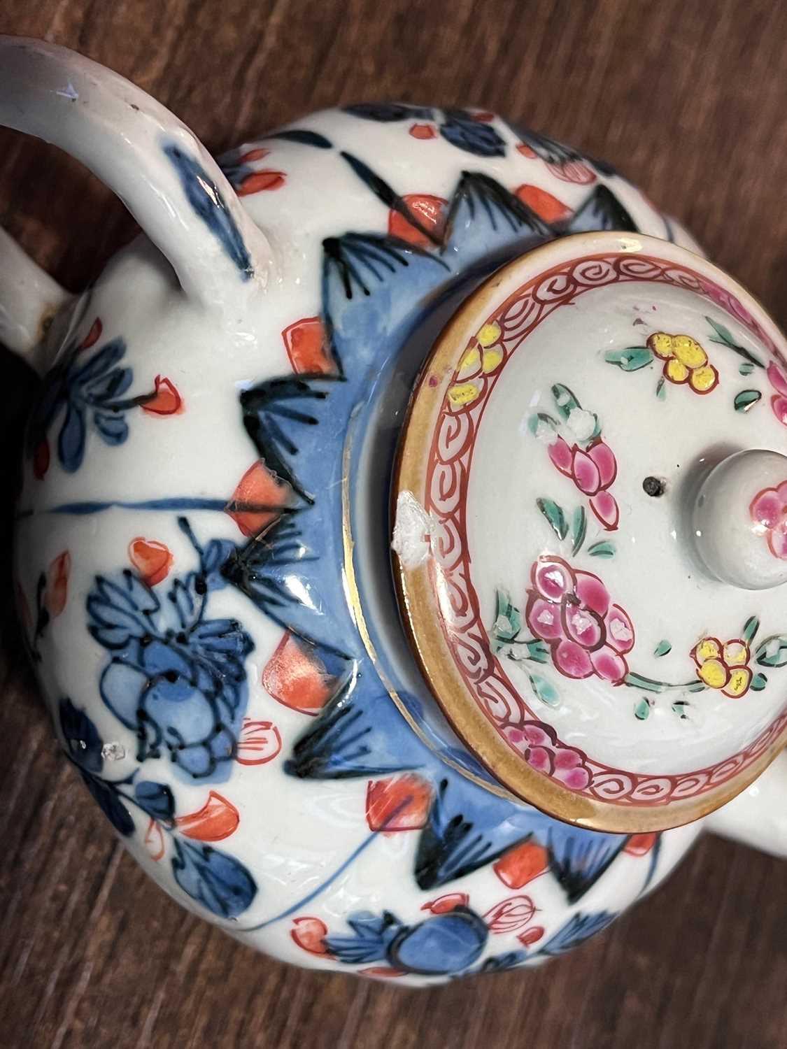 An 18th or 19th century Chinese Imari pattern teapot 15cm wide; a further Chinese porcelain - Image 15 of 21