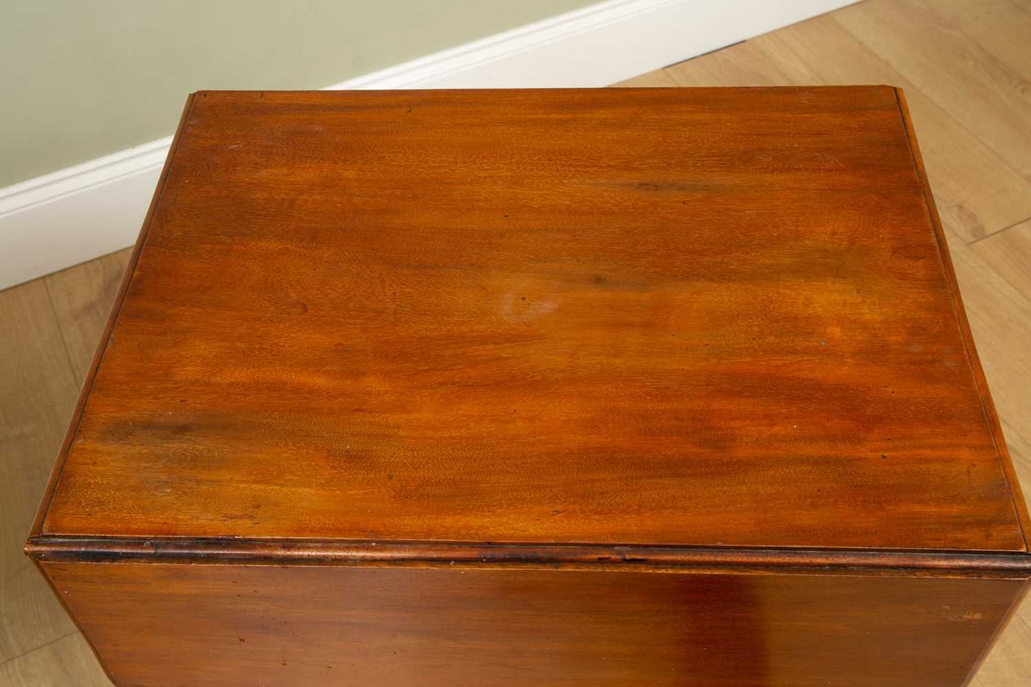 A George III mahogany tilt top table 61cm diameter x 68cm high; together with a Victorian mahogany - Image 3 of 5