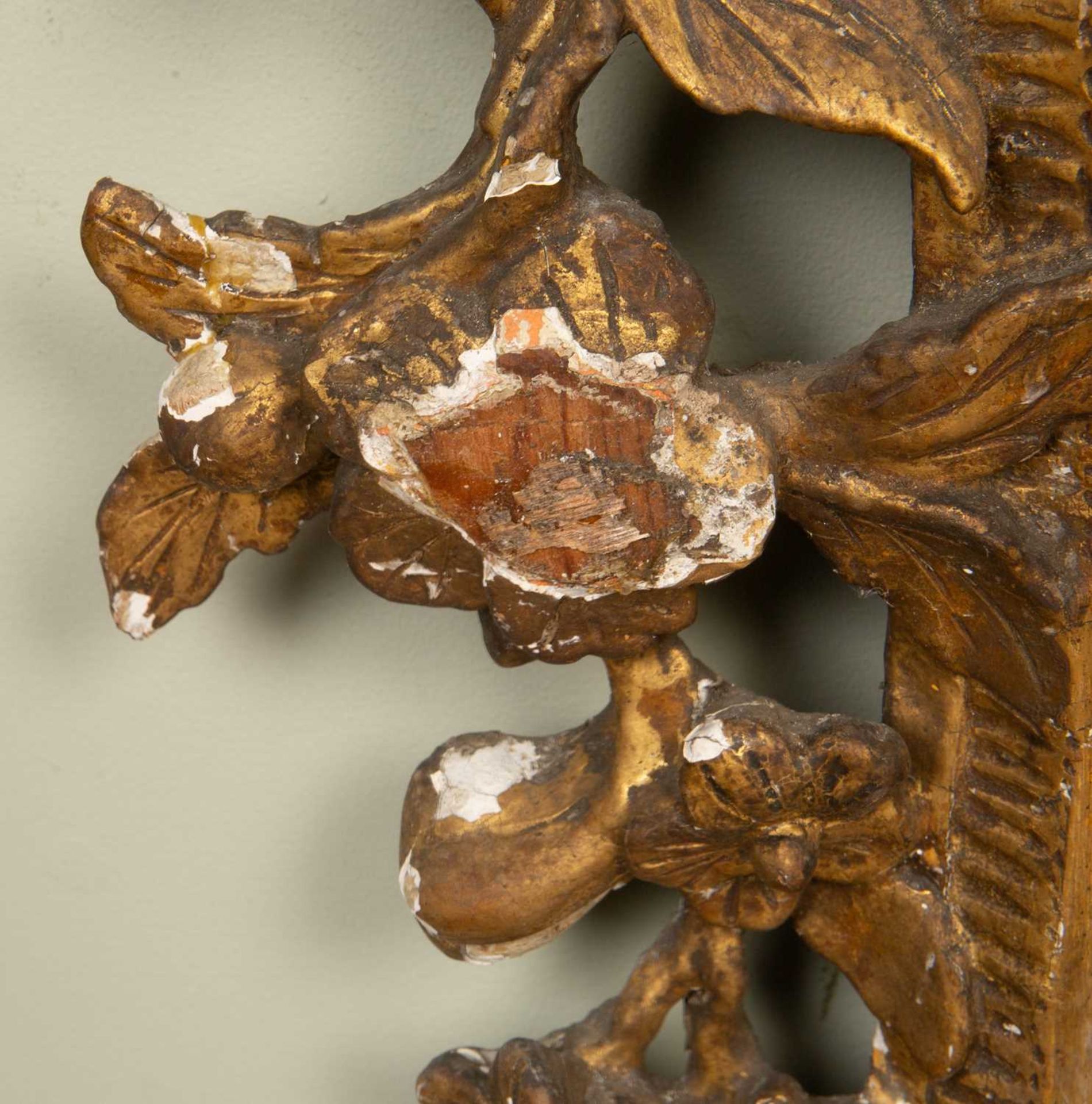 An 18th century carved giltwood pier glass or wall mirror with rocaille scroll crest and - Image 2 of 4