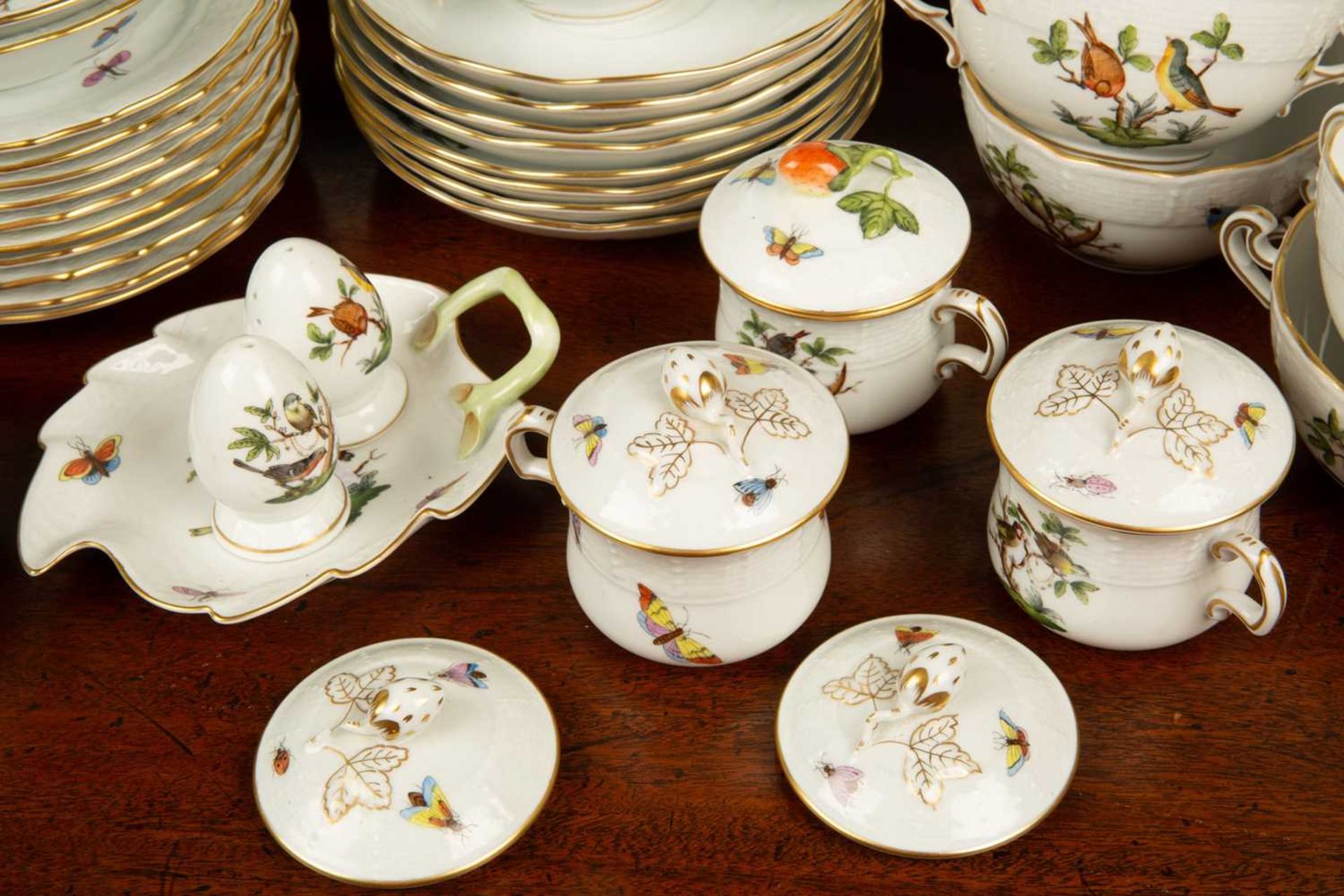 A Hungarian Herend porcelain part dinner service decorated with birds and butterflies and with a - Image 2 of 9