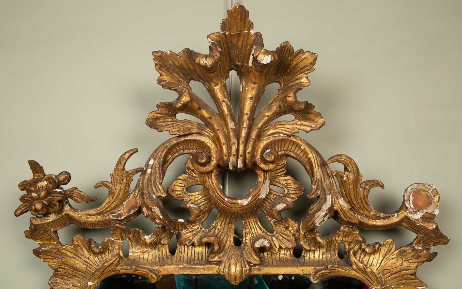 An 18th century carved giltwood pier glass or wall mirror with rocaille scroll crest and - Image 3 of 4