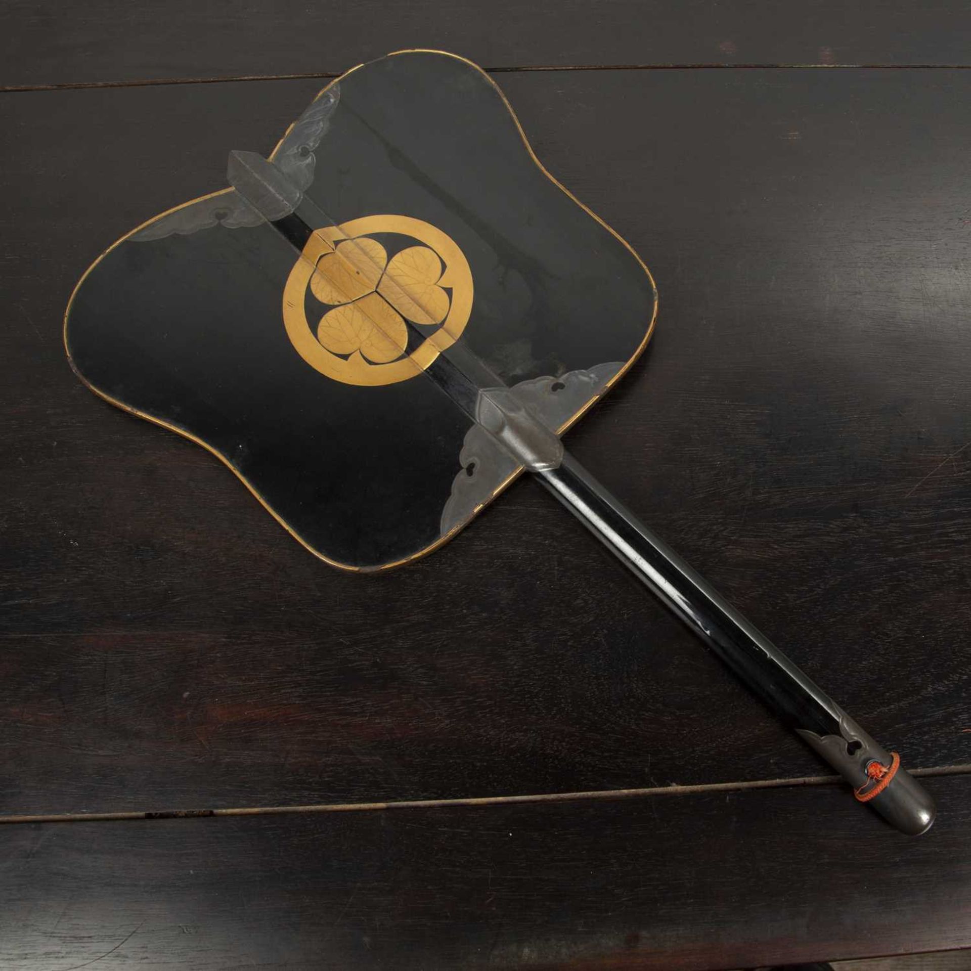 Black lacquer and hiramaki-e fan (gunbai uchiwa) Japanese, Meiji period with dragon design to one - Image 2 of 2