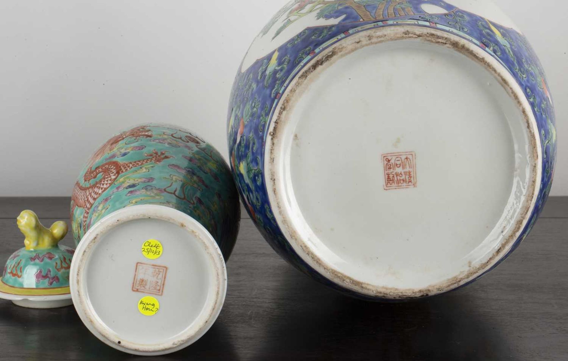 Group of three Nonya and other pieces Chinese, Malacca Straits to include a green ground vase and - Bild 4 aus 6