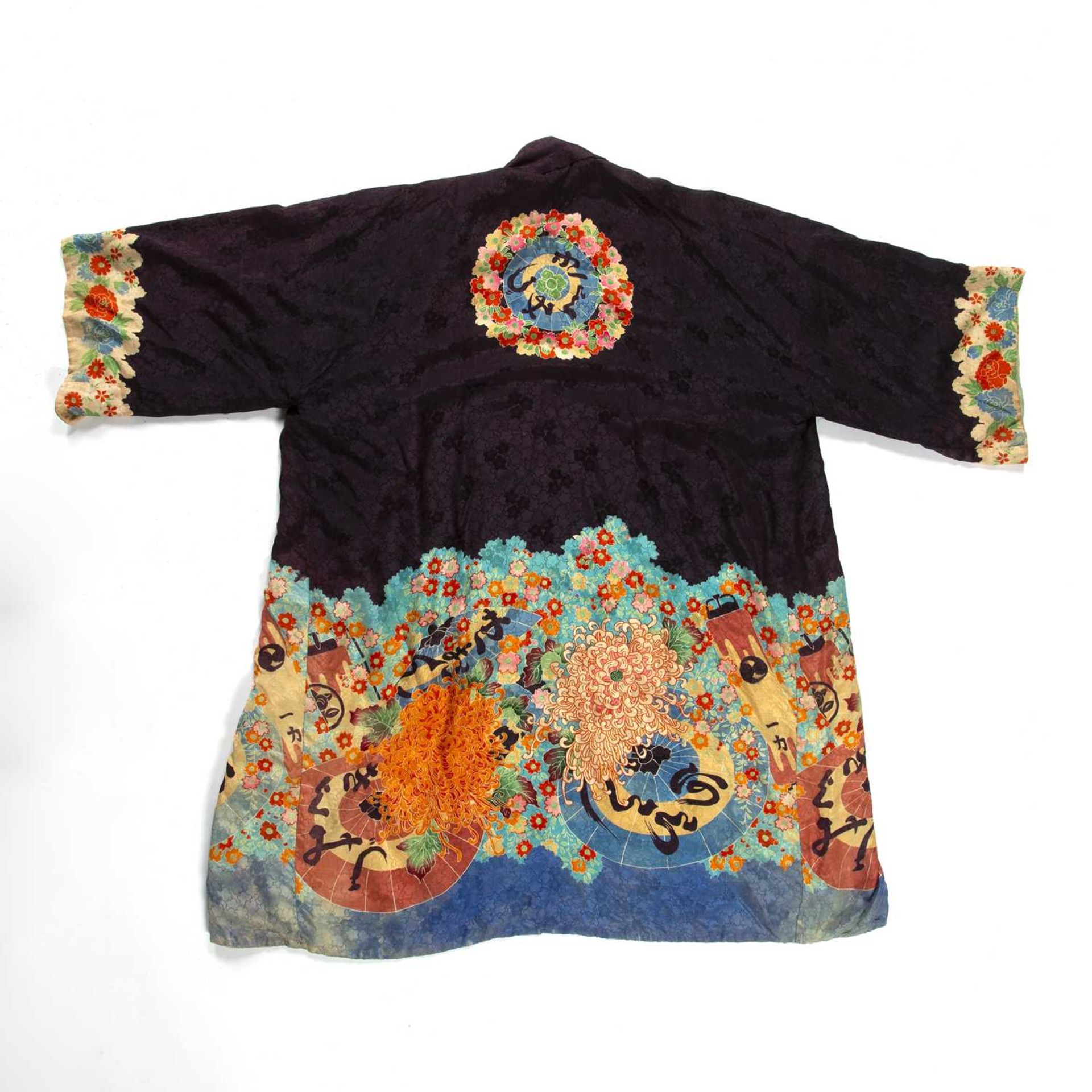 Haori jacket or coat Japanese, Late 19th/early 20th Century printed silk pattern with blue silk