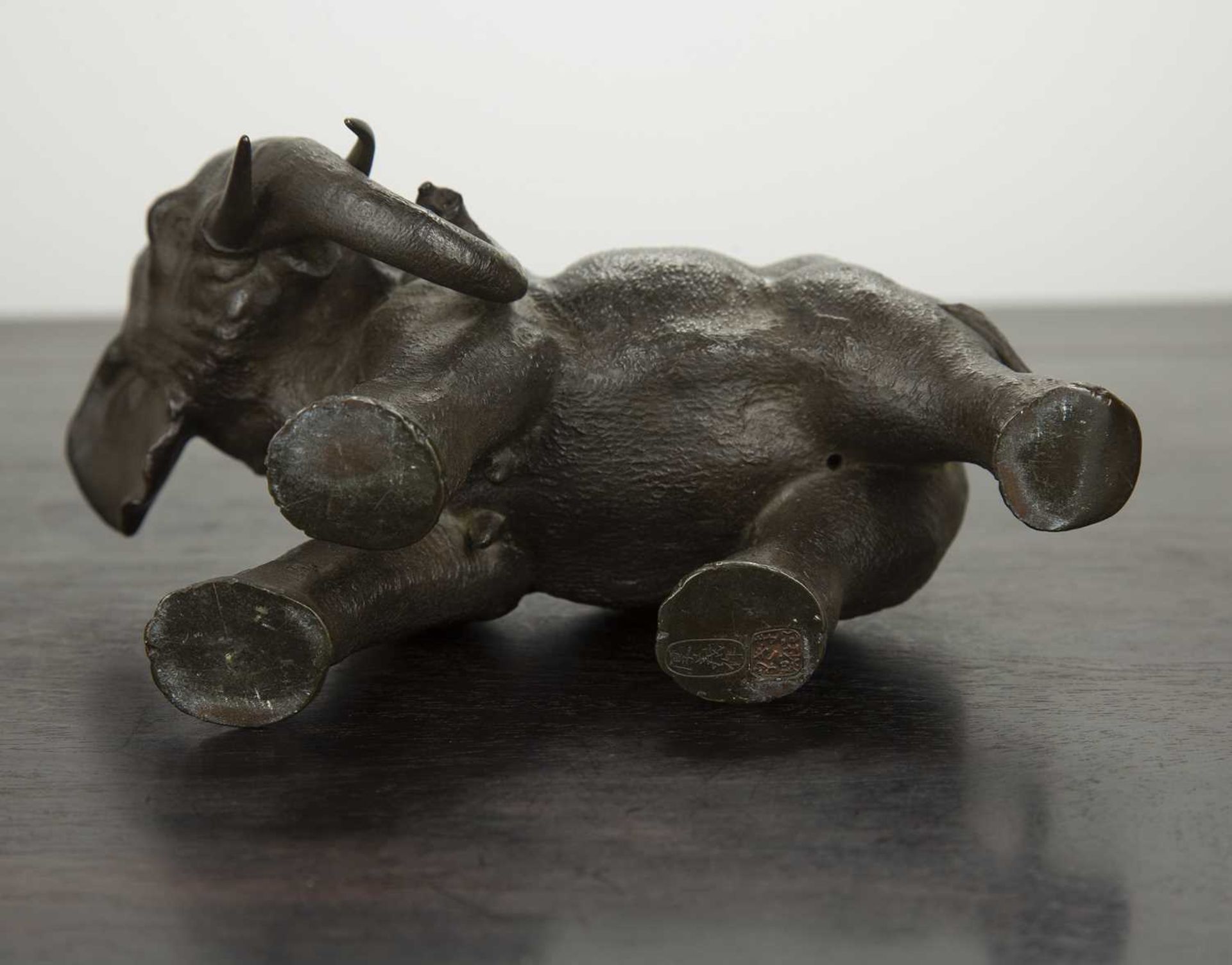 Bronze model elephant Japanese, Meiji period with its head turned to the left, signed to the base of - Image 3 of 5