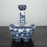 Blue and white porcelain tulipiere Chinese, 19th Century with a garlic neck and five bulb
