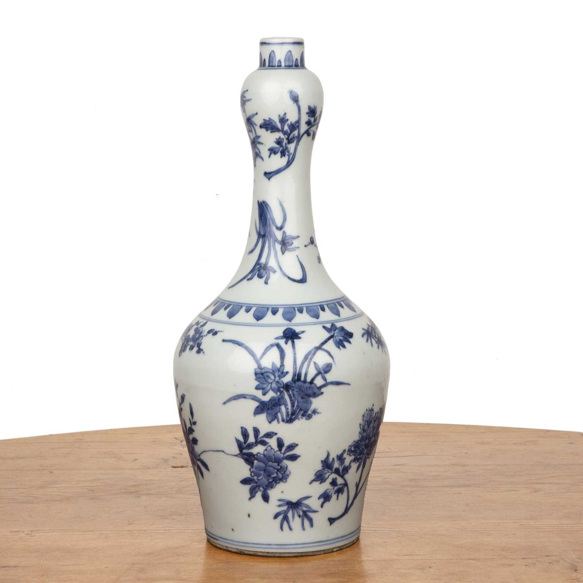 Blue and white vase Chinese of transitional style, the compressed globular body rising to a tall - Bild 4 aus 6
