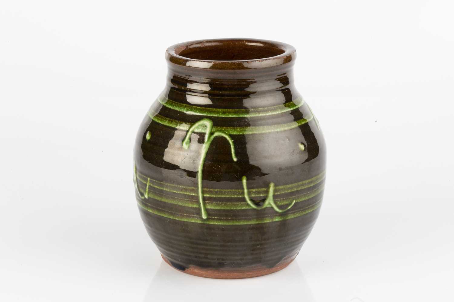 Ray Finch (1914-2012) at Winchcombe Pottery Vase slipware, with green fountain motifs on tenmoku - Image 2 of 3
