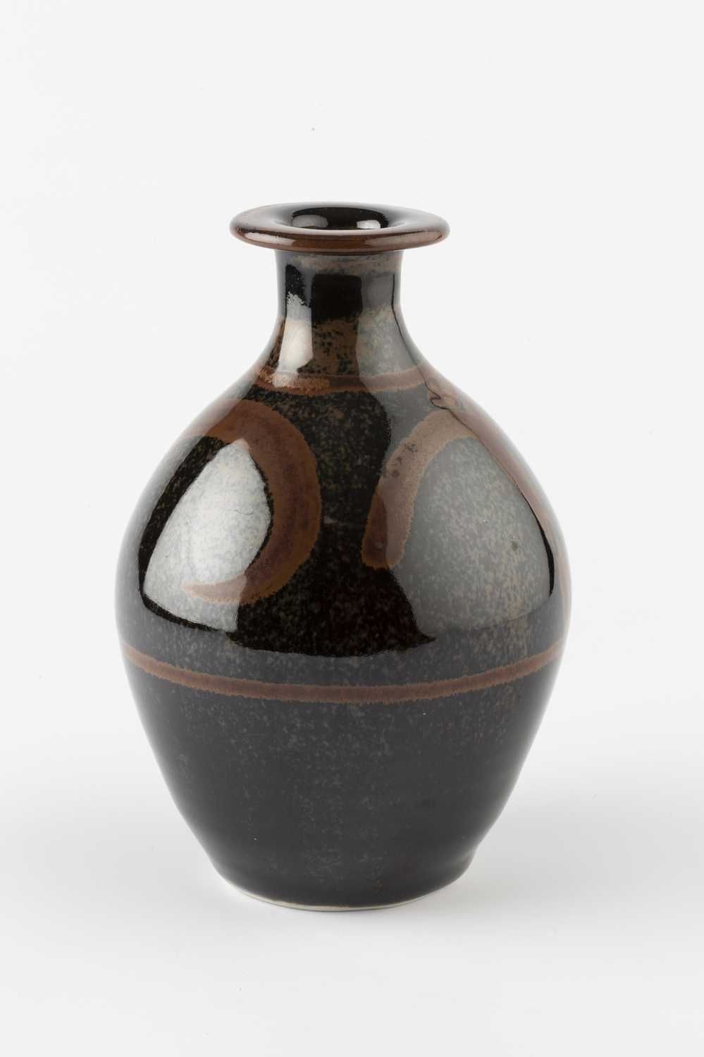 Geoffrey Whiting (1919-1988) at Avoncroft Pottery Vase tenmoku with brushwork decoration impressed - Image 2 of 3