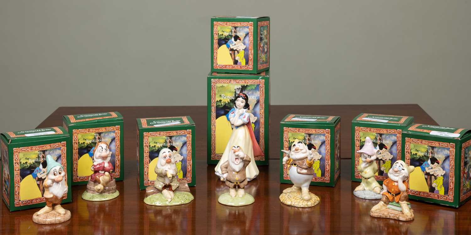 A full Royal Doulton set of Snow White and the seven dwarves figurines, all with boxesQty: 8In