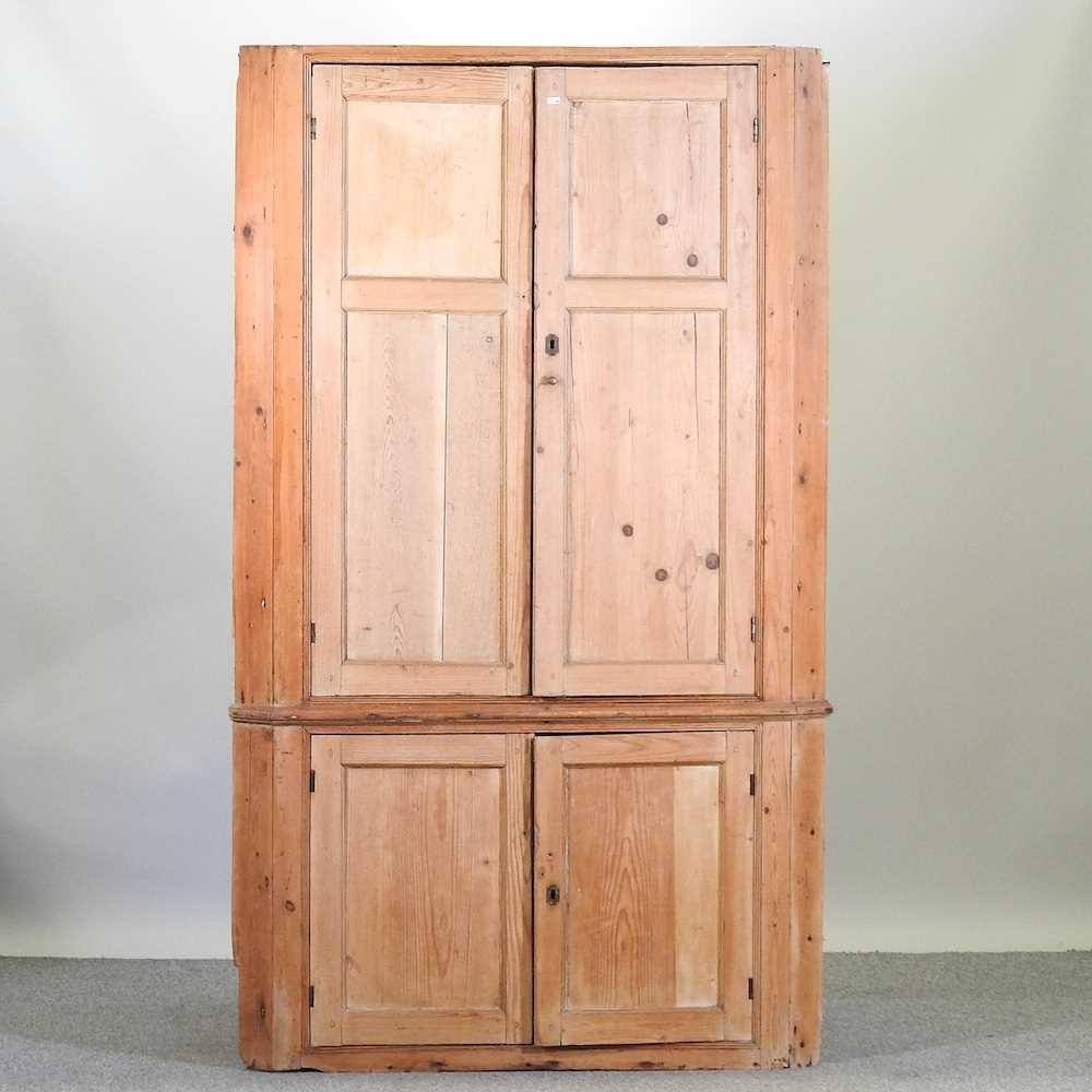 A George III pine standing corner cabinet - Bild 5 aus 5