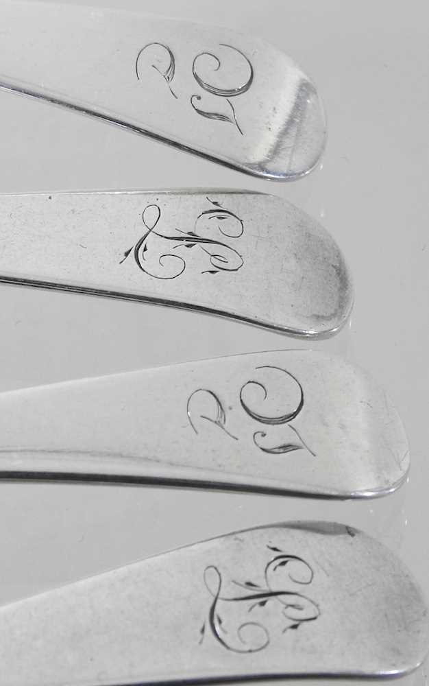 A collection of five old English pattern silver teaspoons - Image 4 of 5