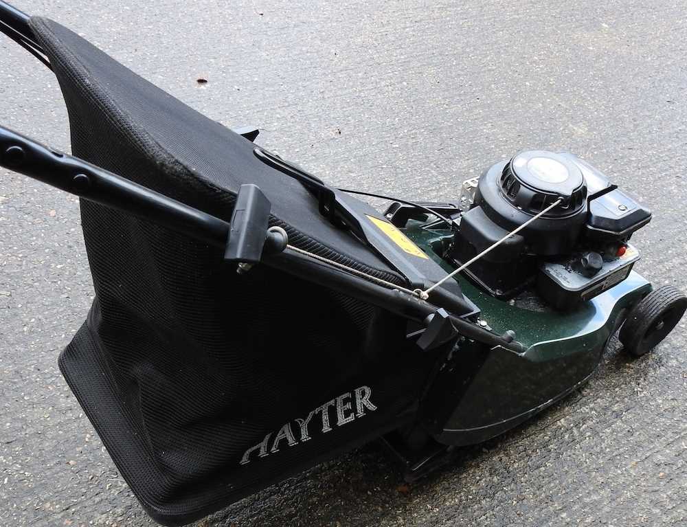A Hayter rotary lawn mower - Image 6 of 7
