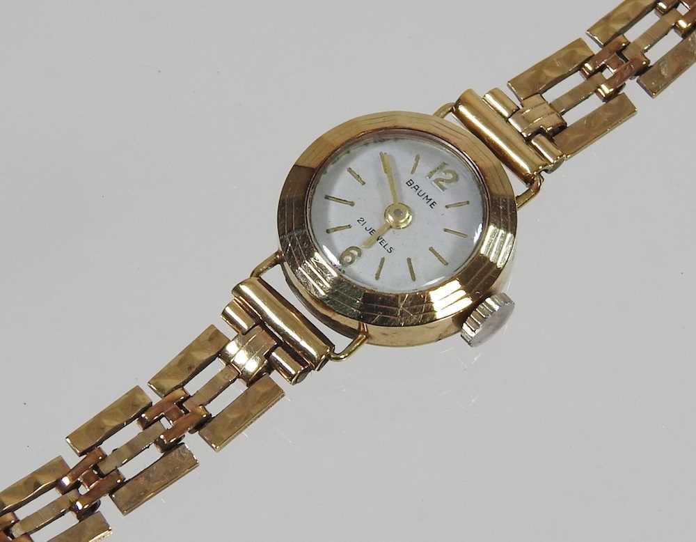 A 9 carat gold ladies wristwatch - Image 2 of 13