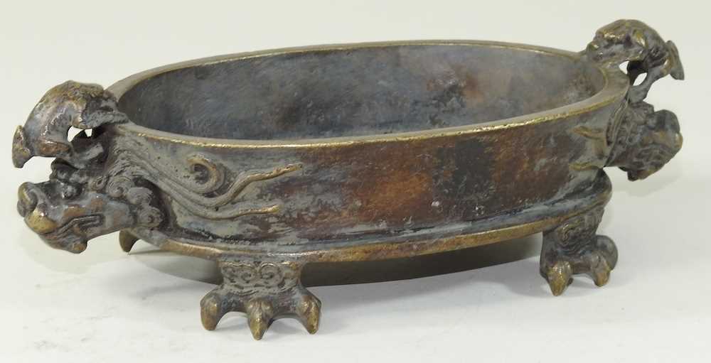 An oriental bronze censer - Image 3 of 6