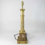 A chinoiserie style table lamp