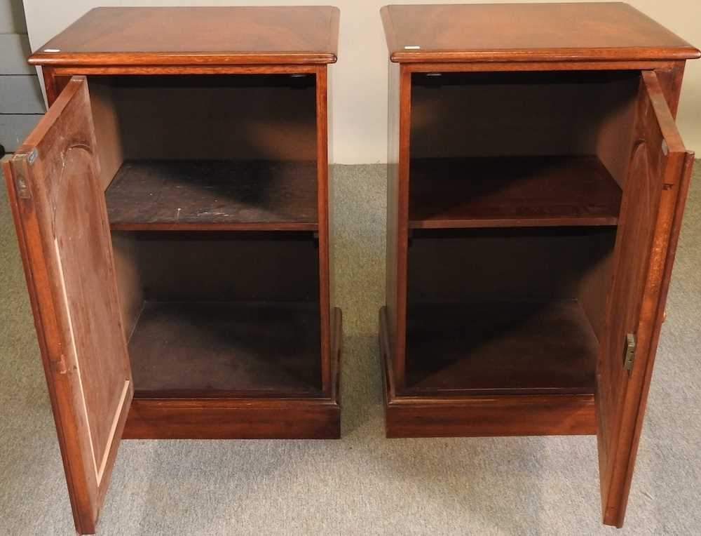 A pair of handmade mahogany pot cupboards - Image 2 of 6