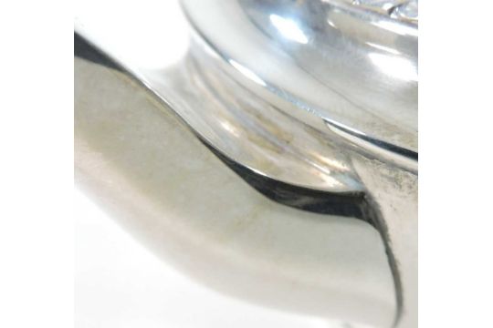 A Sterling silver dish - Image 4 of 13