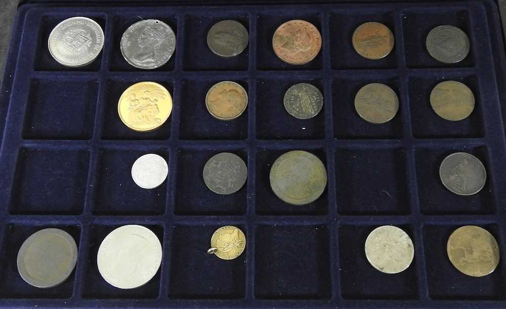 A collection of coins - Image 5 of 10