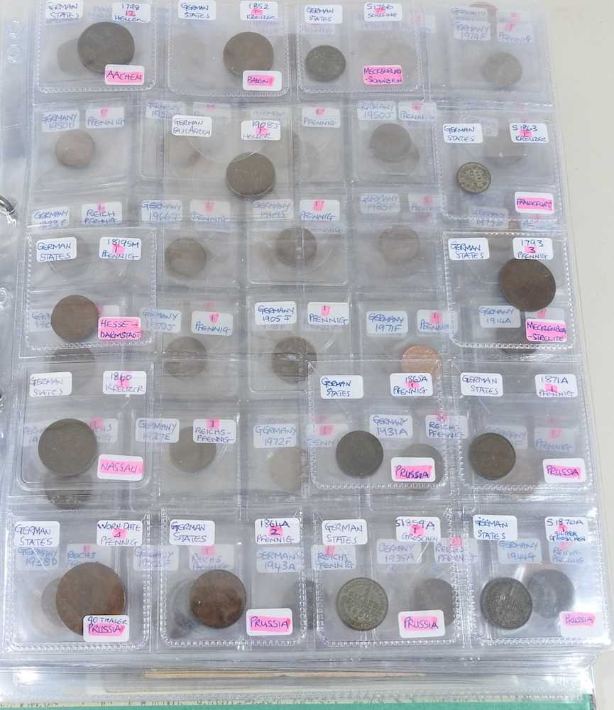 A collection of coins and banknotes - Image 2 of 10