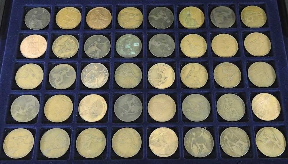 A collection of coins - Image 7 of 10