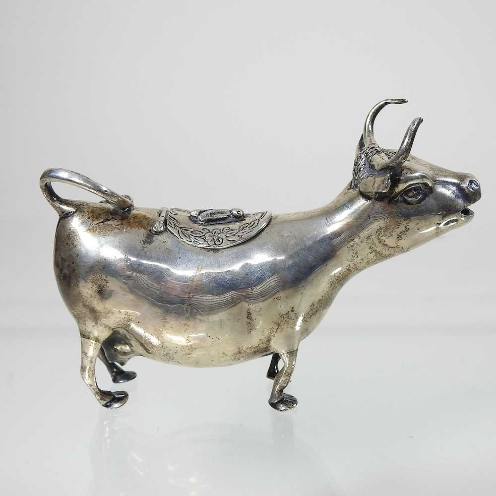 A silver cow creamer - Image 2 of 11