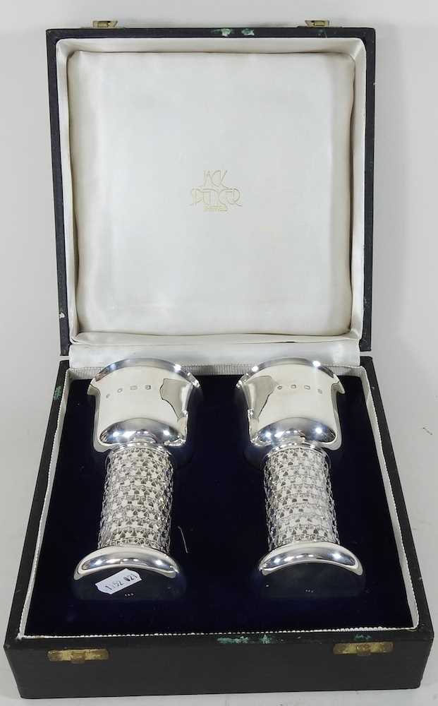 A pair of silver goblets - Image 2 of 7